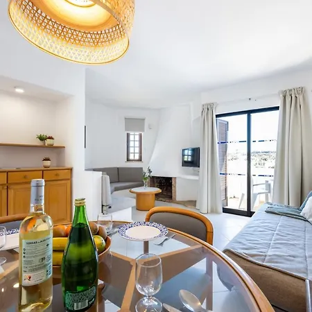 Modha Apartment *